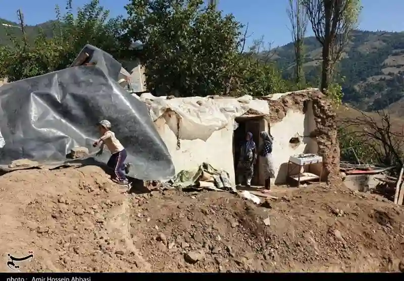 ۳۳ خانوار زلزله‌زده رامیانی شب‌های سرد پاییزی را در چادر صبح می‌کنند
