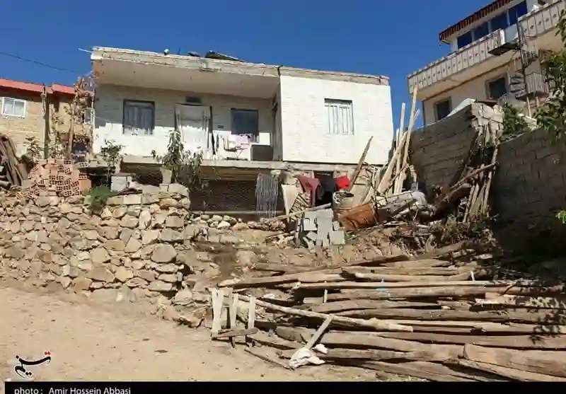 زندگی ‌زلزله‌زدگان رامیانی پس از ۲ ماه همچنان غرق در مشکلات است/ از تأمین سوخت تا نگرانی شیوع کرونا