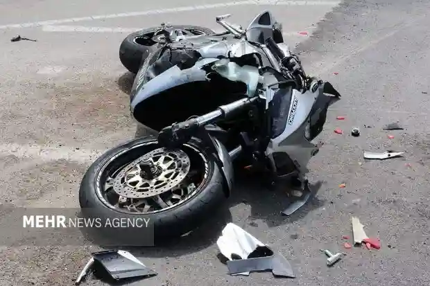 تصادف دو موتورسیکلت در کلاله؛ ۳ مصدوم روانه بیمارستان شدند