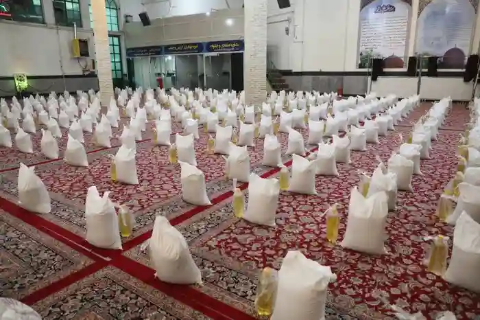 آغاز توزیع ۱۰ هزار بسته معیشتی نیکوکار گمنام گنبدی