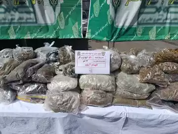کشف ۲۵ کیلوگرم انواع مواد مخدر و دستگیری سوداگر مرگ در آزادشهر
